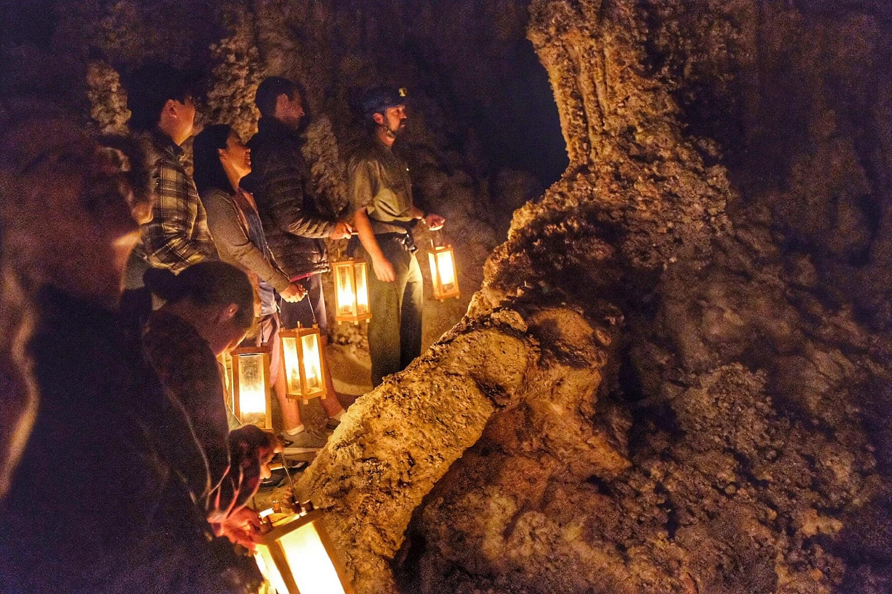 Photo of a ranger leading a Left Hand Tunnel Tour.